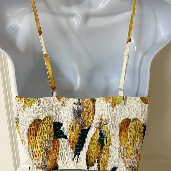 NWOT, Small Women's 2 Piece Outfit, crop top and shorts - Picture 7 of 10